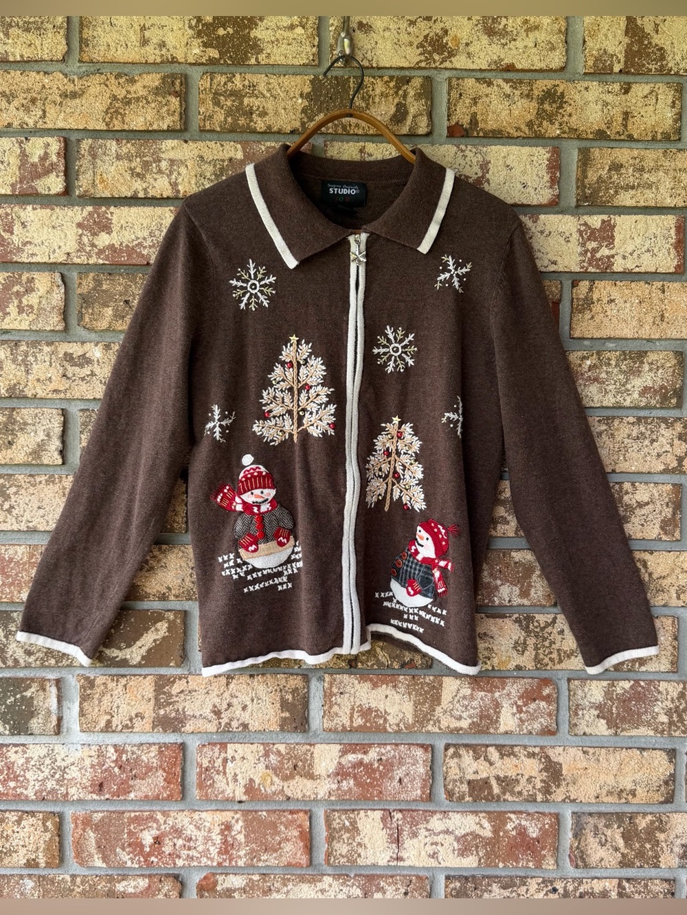 Designers Originals Studio Joy Cardigan Sweater Women’s Size Medium Embroidered
